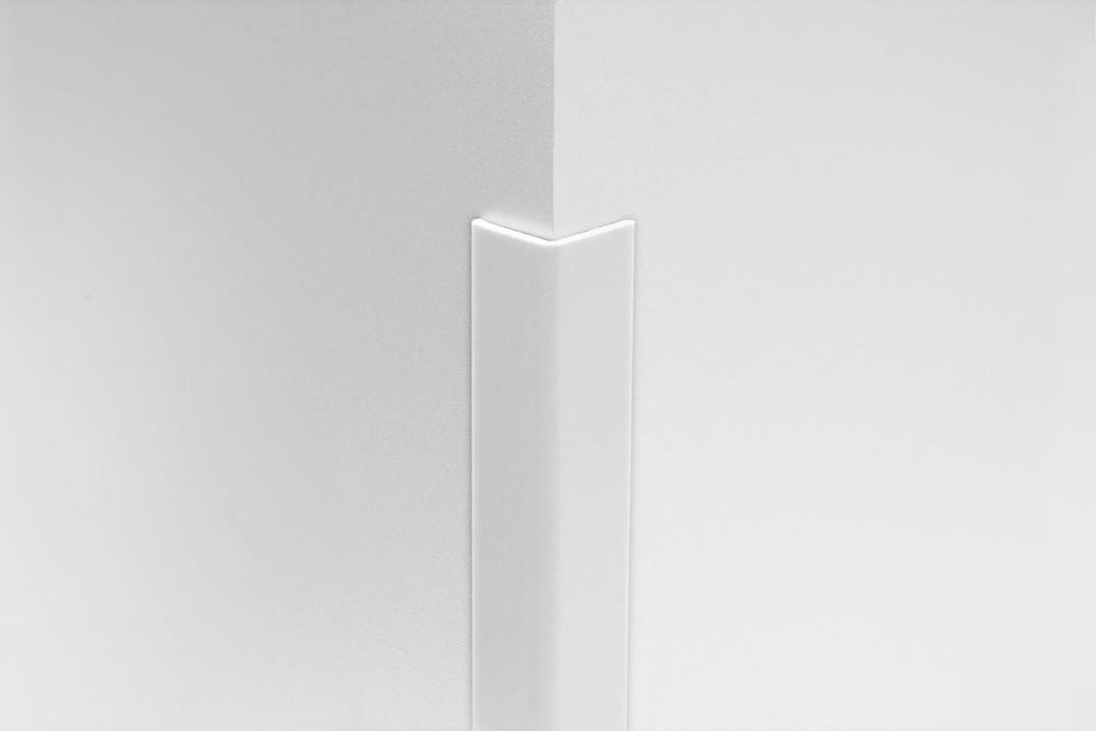 Bilde av HJØRNELIST UTENPÅLIGGENDE PVC 8610/ F.KODE 555 HVIT 24MMX24XMMX300CM, PROFILPAS