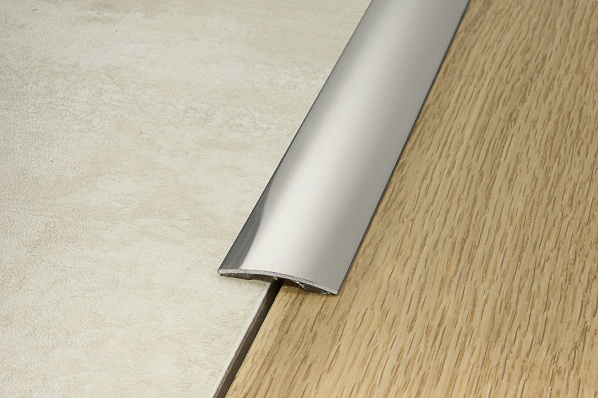 Bilde av OVERGANGSLIST 21/A ALUMINIUM SØLV 18MMX270CM, PROFILPAS