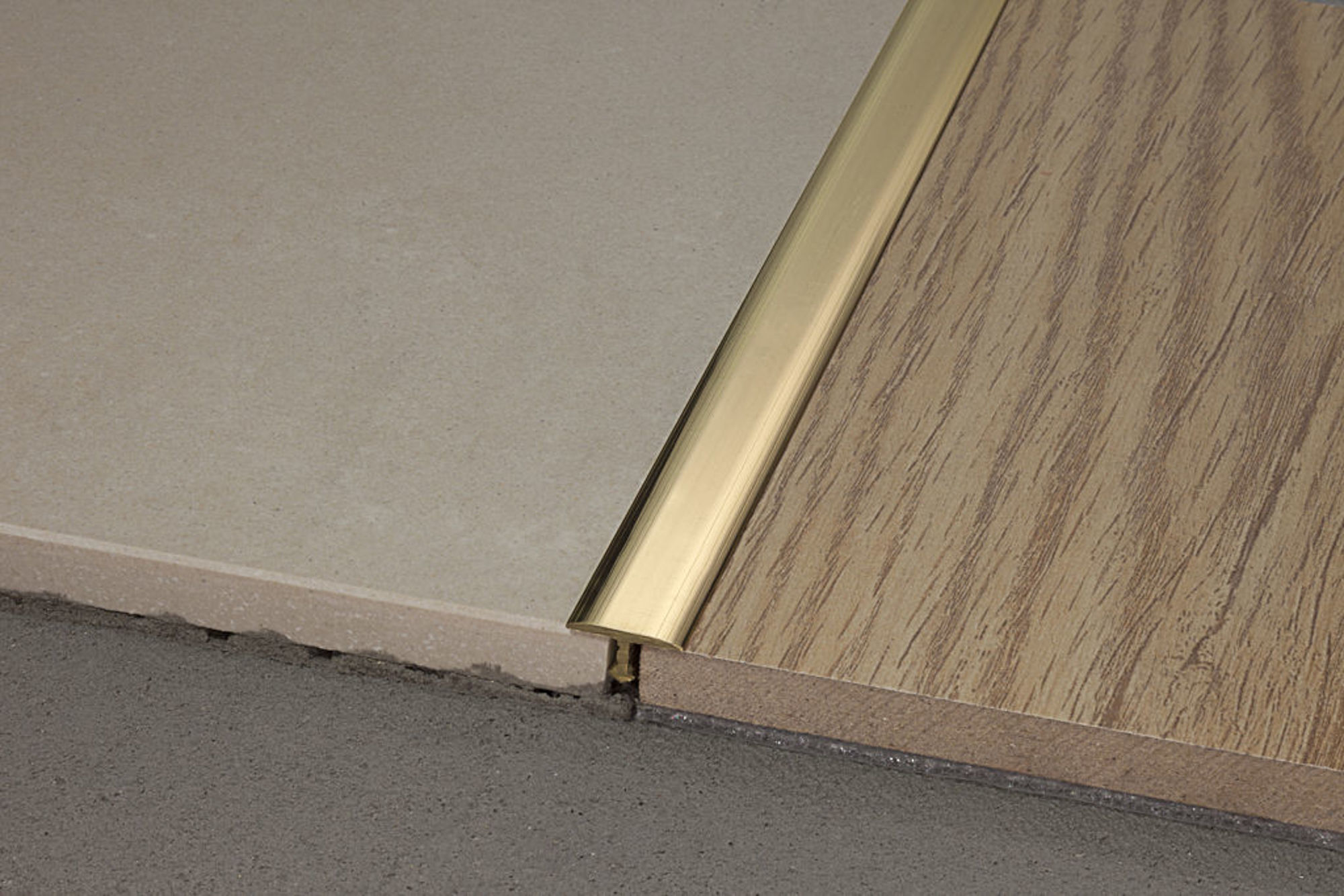 Bilde av OVERGANGSLIST 399/T/14 MESSING POLERT 14MMX270CM, PROFILPAS