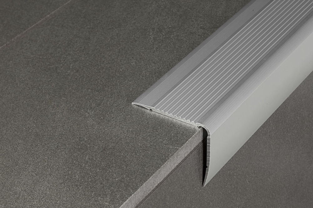 Bilde av TRAPPENESE 74/A ALUMINIUM SØLV 19MMX24,5MMX270CM, PROFILPAS