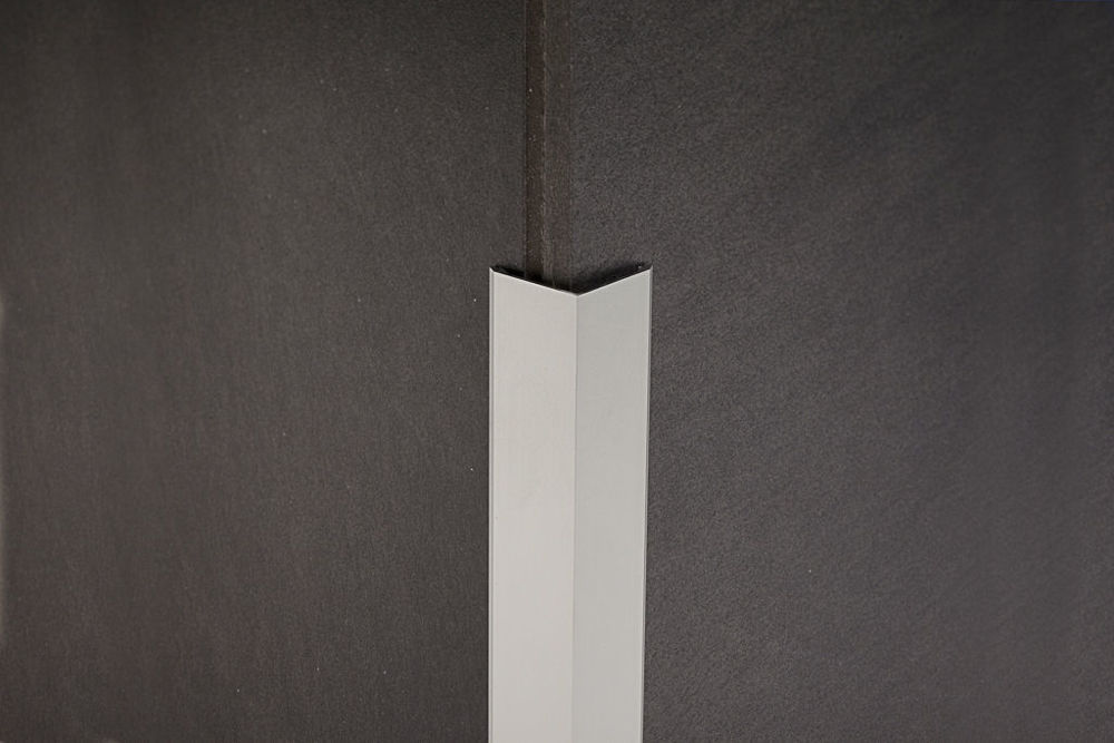 Bilde av HJØRNELIST UTENPÅLIGGENDE 277/SF20 ALUMINIUM SØLV 20MMX20MMX300CM, PROFILPAS