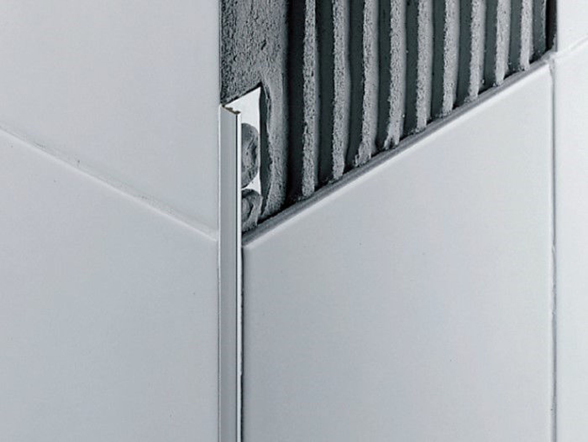 Bilde av AVSLUTNINGSLIST ZV/10 ALUMINIUM COATED HVIT 10X270CM, PROFILPAS