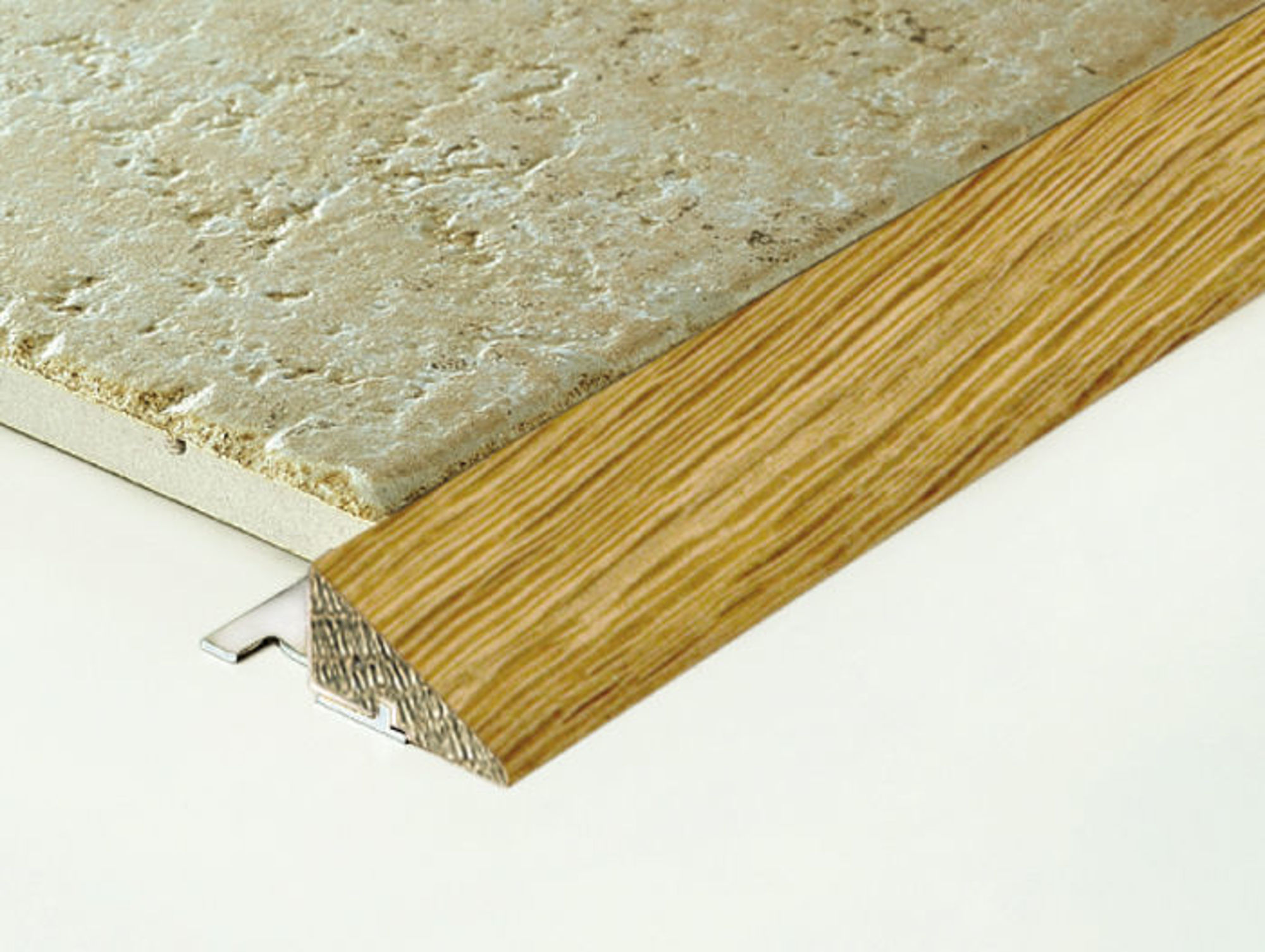 Bilde av OVERG.LIST I TRE FLIS/VINYL 10MM 270CM S