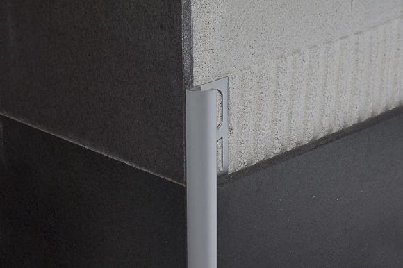Bilde av HJØRNELIST AVRUNDET RA/8 ALUMINIUM SØLV 8MMX270CM, PROFILPAS
