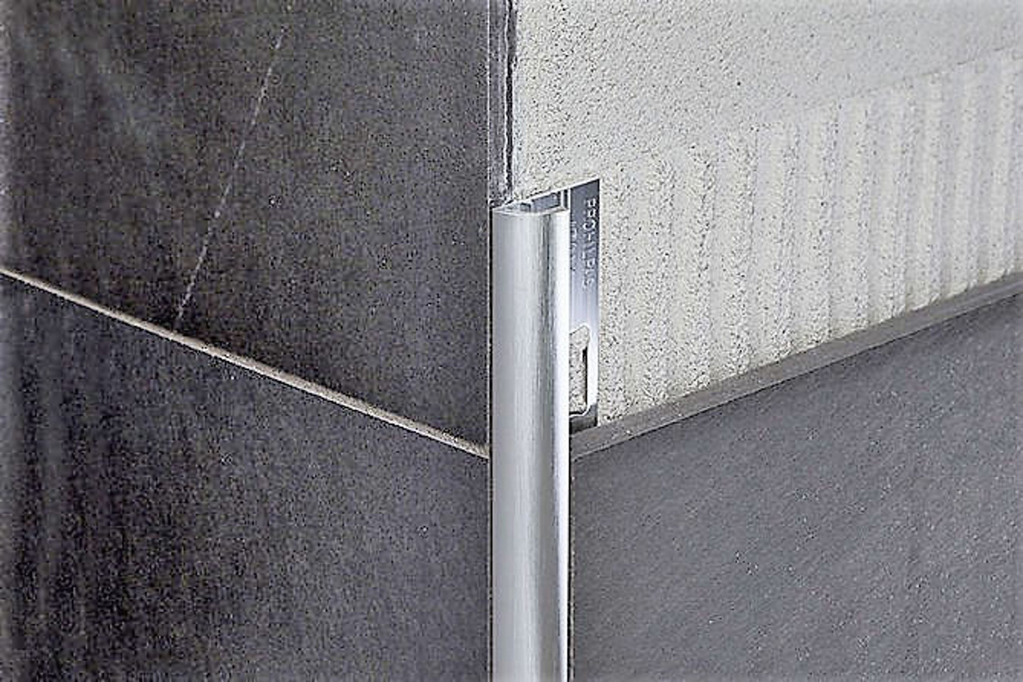 Bilde av HJØRNELIST AVRUNDET RIS/8 RUSTFRI SATIN 8MM270CM, PROFILPAS