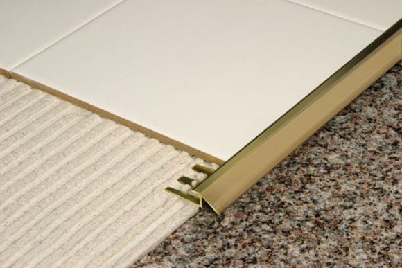 Bilde av OVERGANGSLIST BØYBAR PLAF/10 RUSTFRI 10MMX270CM, PROFILPAS