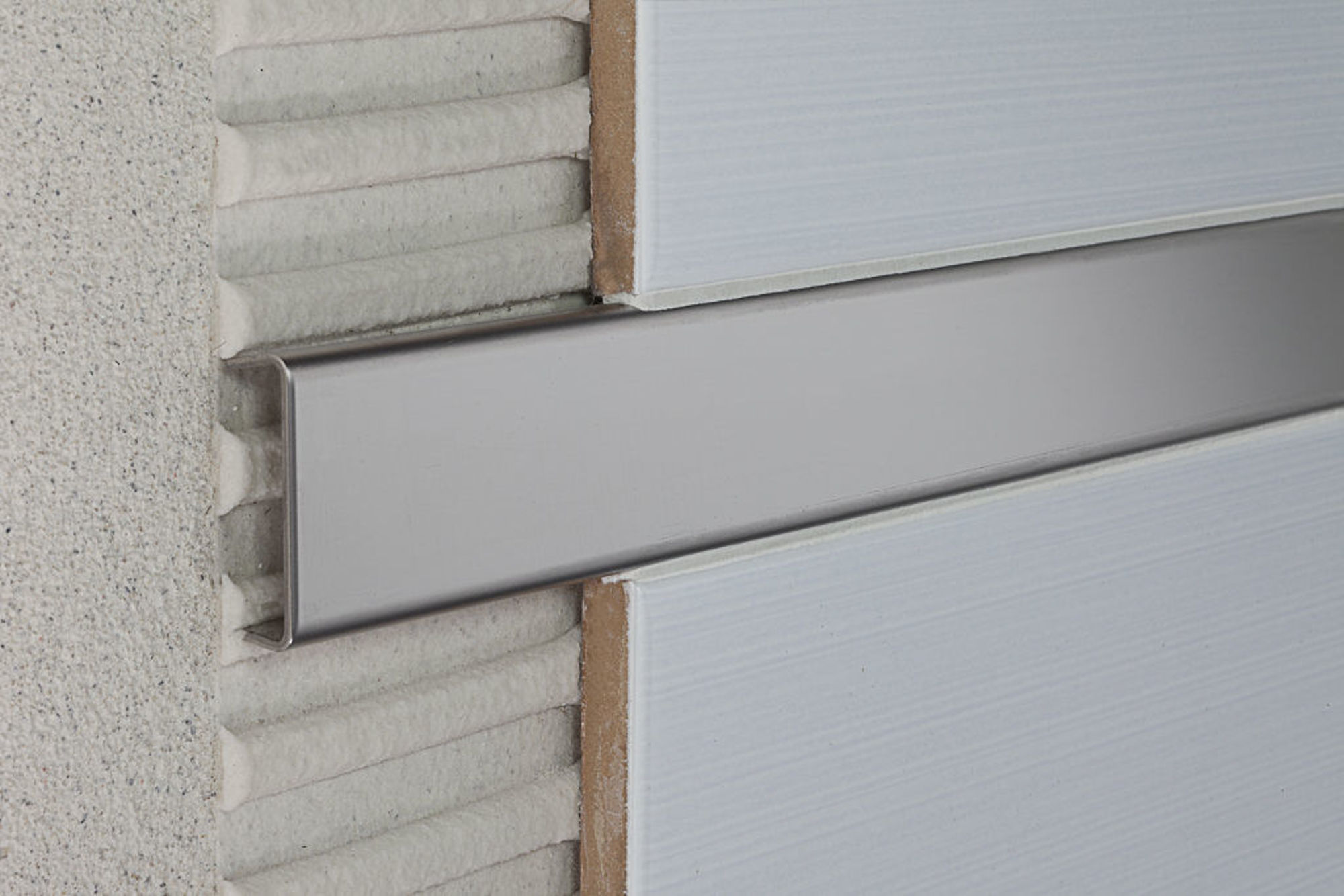 Bilde av BORDELIST RUSTFRI POLERT 25X7MM 270CM LB