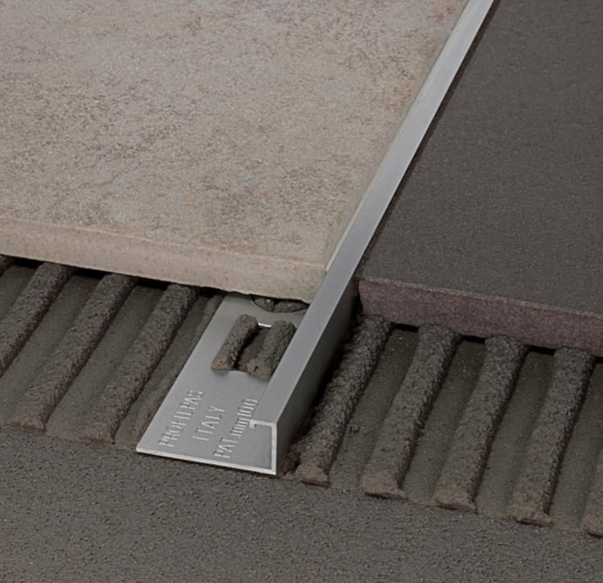 Bilde av AVSLUTNINGSLIST DA/10 ALUMINIUM SØLV 10MMX270CM, PROFILPAS