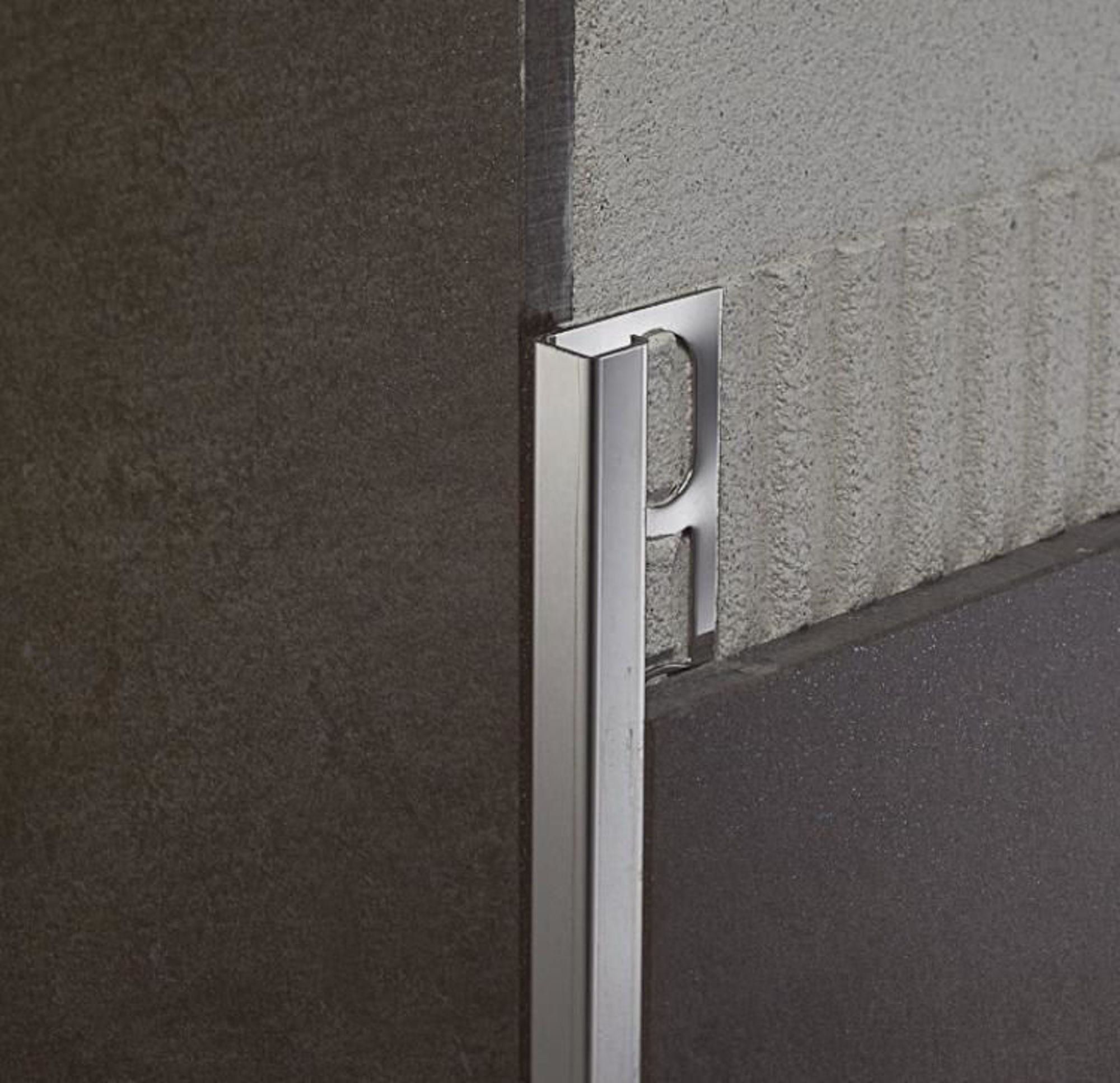 Bilde av HJØRNELIST FIRKANT ZQINP/15 RUSTFRI SANDBLÅST 15MMX270CM, PROFILPAS