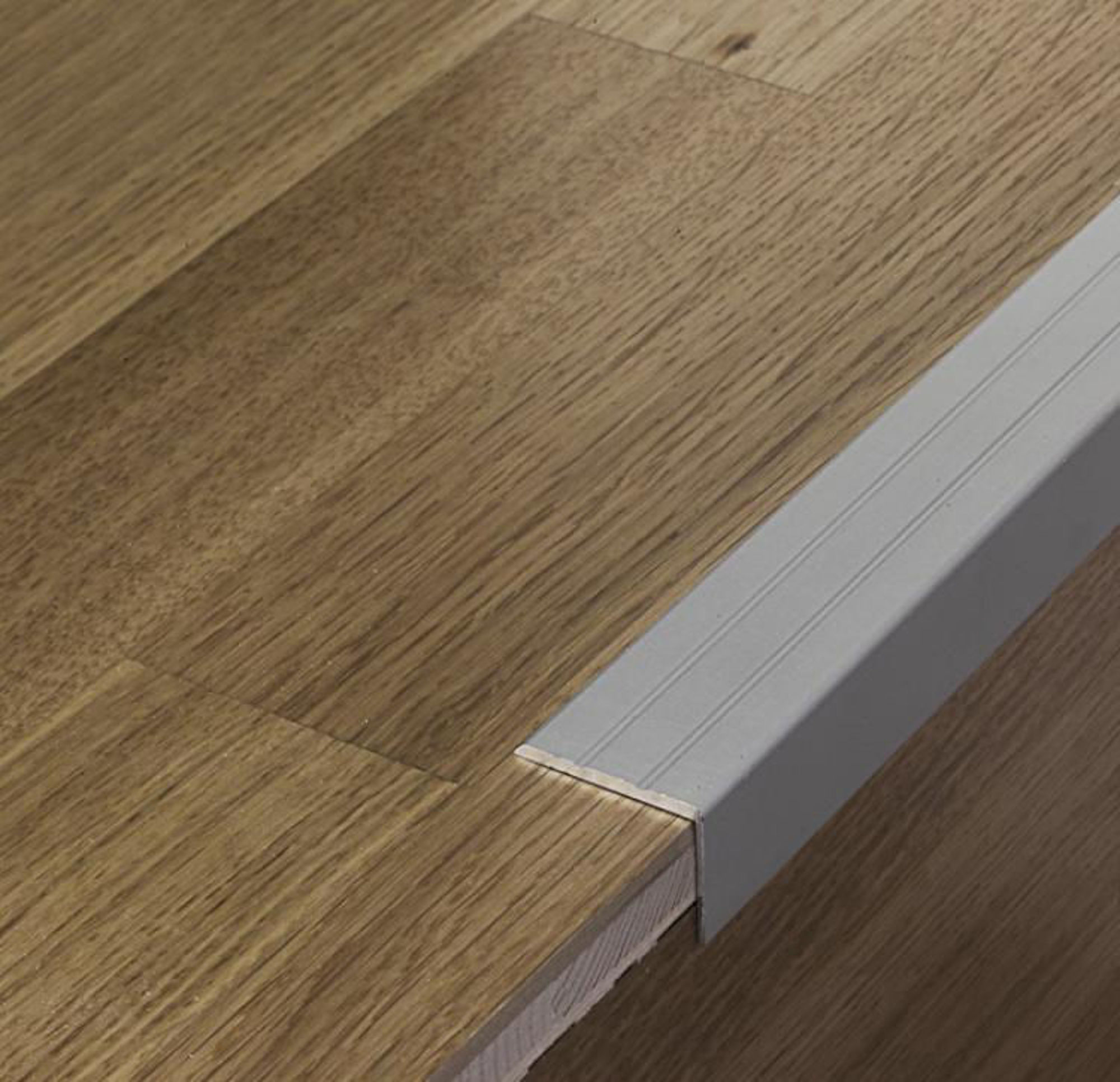 Bilde av TRAPPENESE 74/A ALUMINIUM BRONSE 19MMX24,5MMX270CM, PROFILPAS