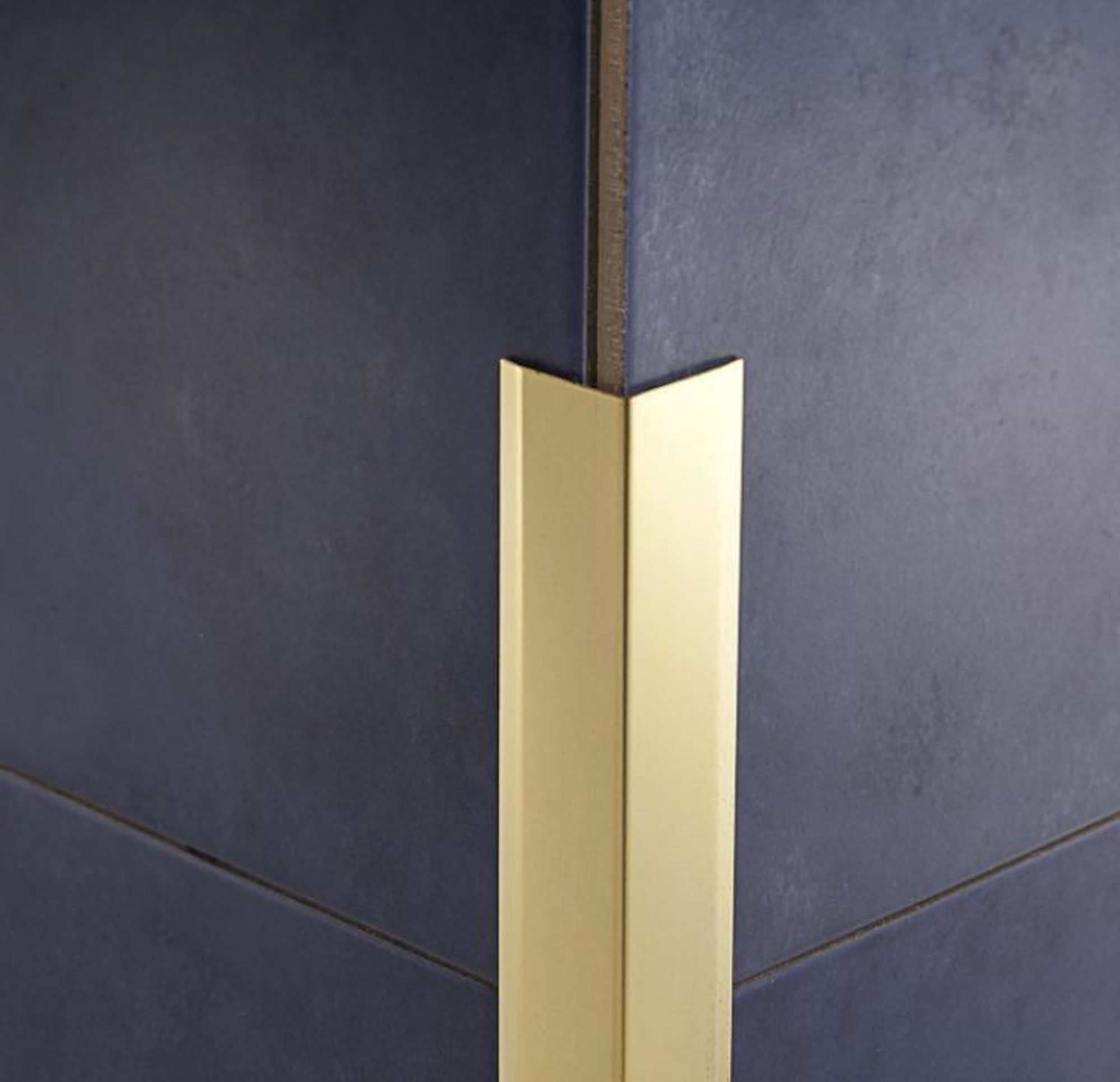 Bilde av HJØRNELIST UTENPÅLIGGENDE 076/SF/15 MESSING POLERT 15MMX15XMMX300CM, PROFILPAS