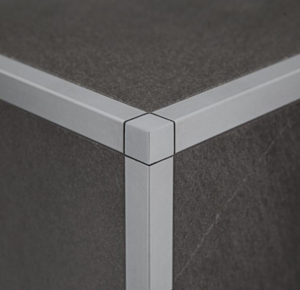 Bilde av HJØRNELIST FIRKANT ZQVN/11 ALUMINIUM HVIT RAL 9033 11MMX270CM, PROFILPAS