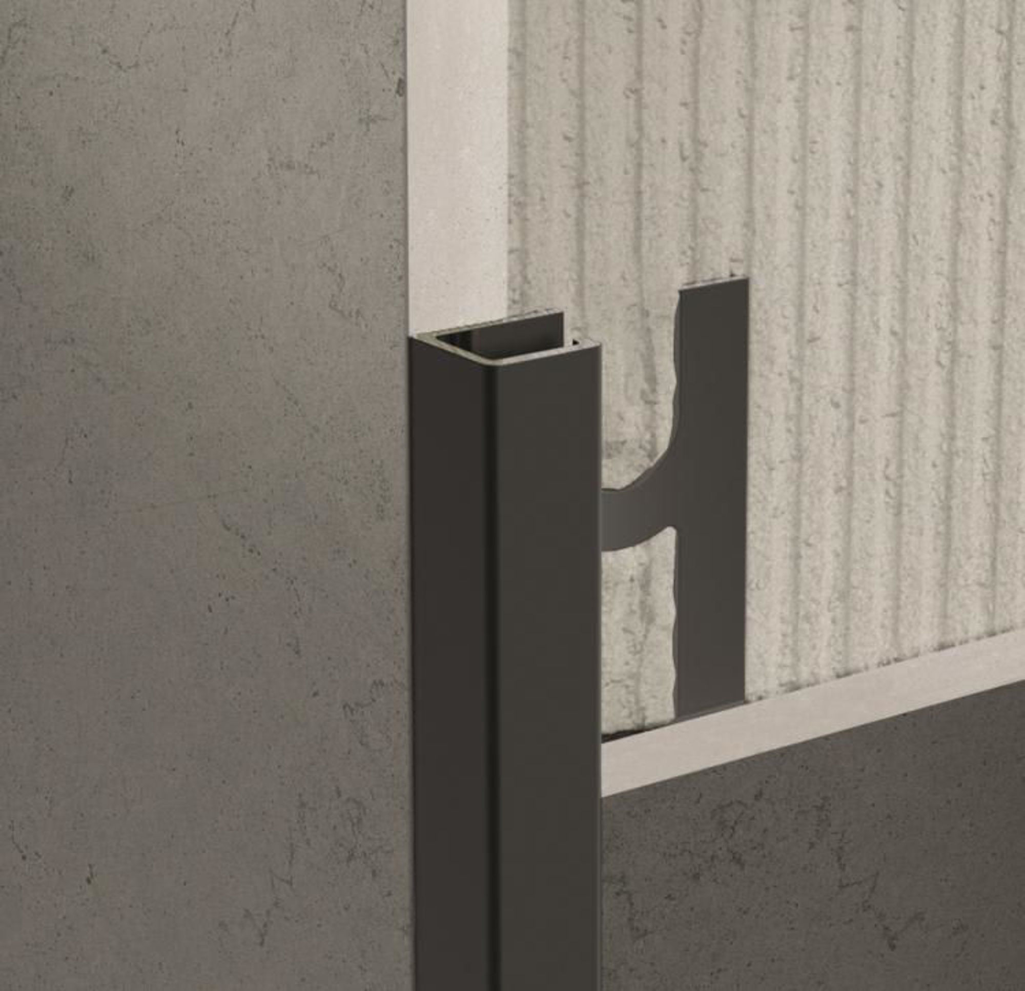 Bilde av HJØRNELIST FIRKANT ZQAN/12 ALUMINIUM SORT MATT 12MMX270CM, PROFILPAS